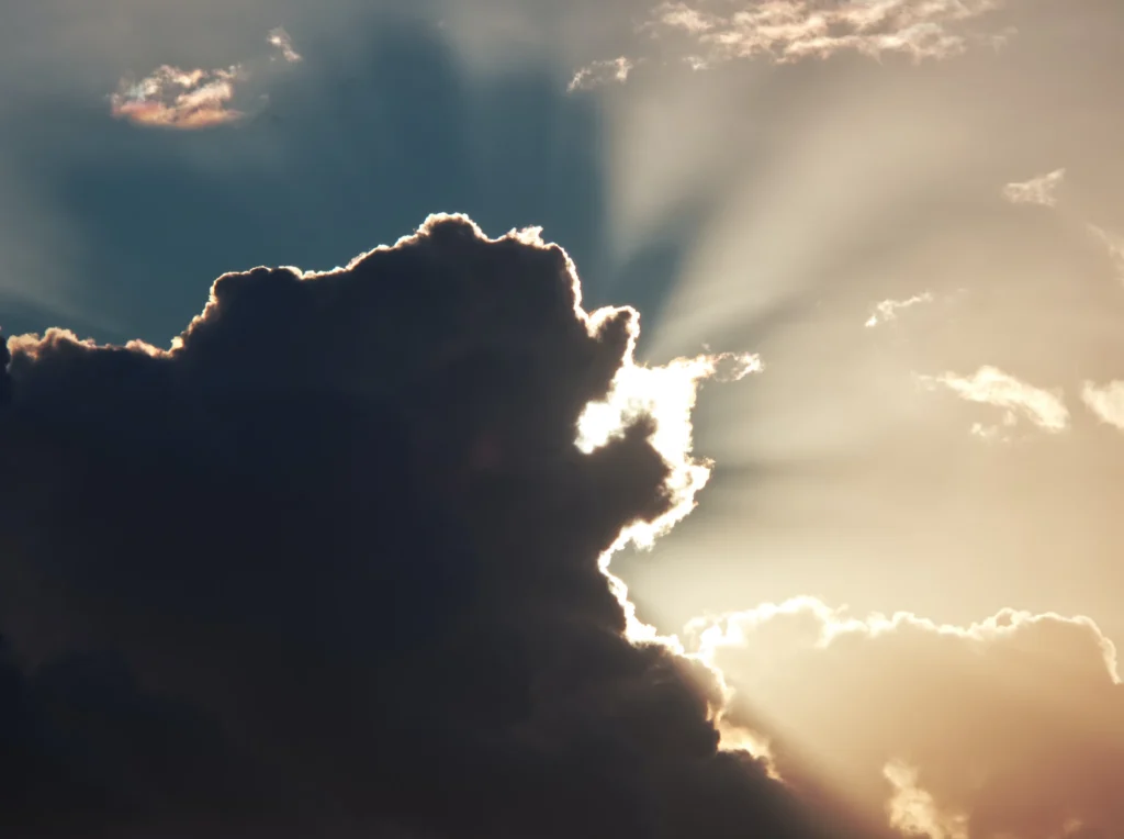 hello-god God’s glory shines